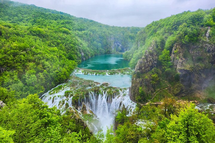 Zagreb: Plitvice with Ticket & Rastoke Guided Tour Boat Ride