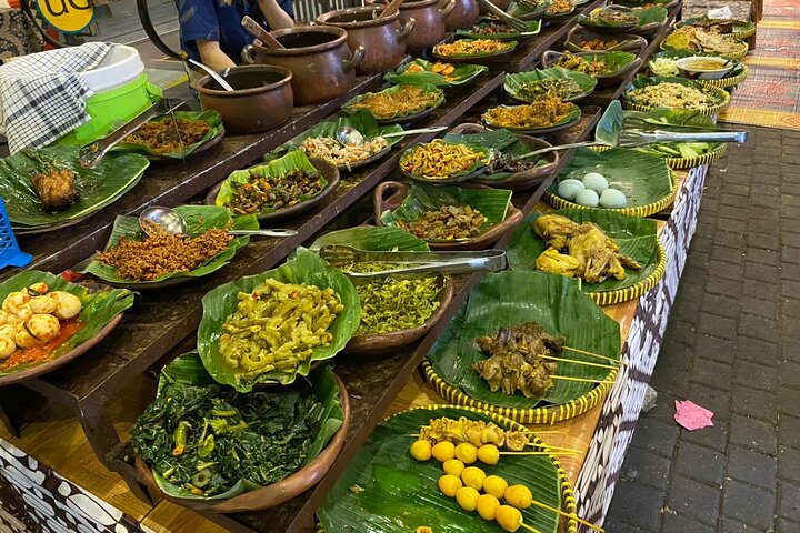 Experience Jakarta Street Food Scene with MRT Transportation