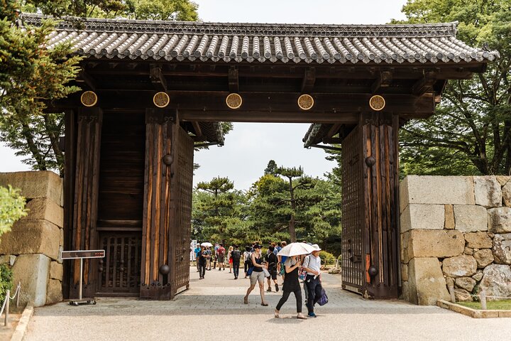 Kobe Highlights & Hidden Gems: Private & Custom Tour with a Guide