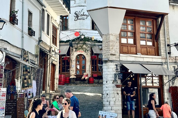 Blue Eye and Gjirokaster, Half Day Tour with Food & Drinks