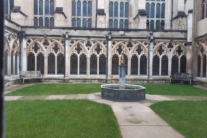 Private Walking Tour with Accredited Expert Guide Windsor Castle