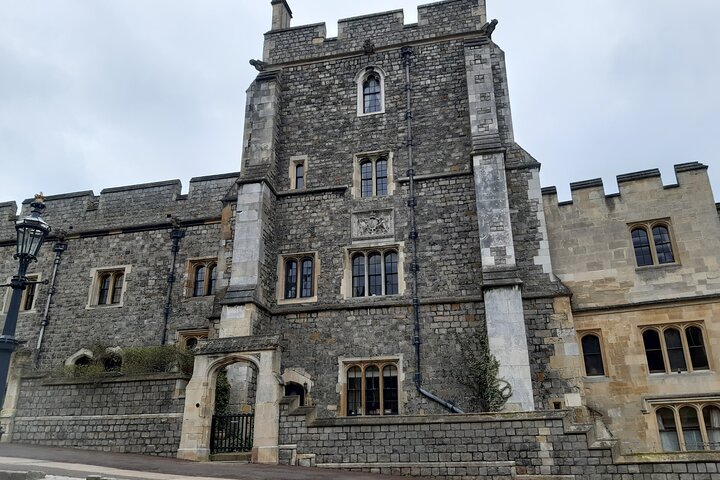Private Walking Tour with Accredited Expert Guide Windsor Castle
