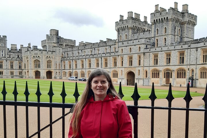 Private Walking Tour with Accredited Expert Guide Windsor Castle