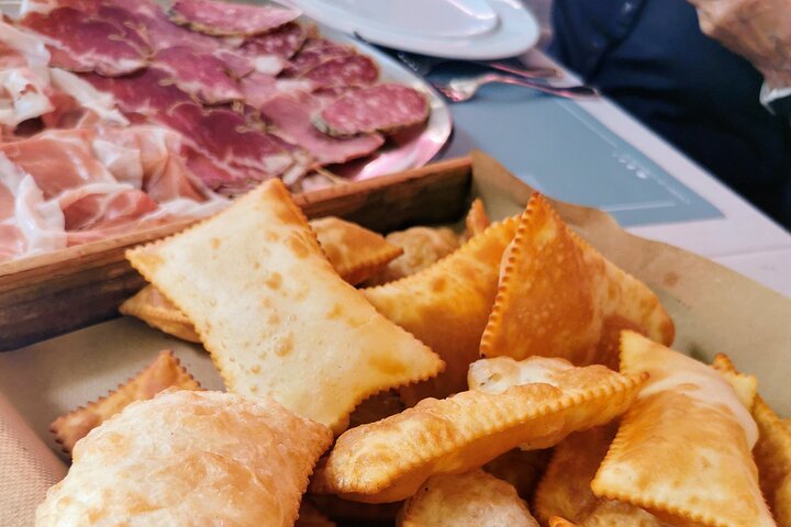 Parmigiano, Prosciutto and Traditional balsamic Tour from Bologna