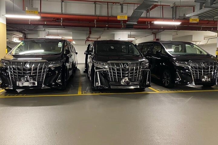 Macau Private Tour with Toyota Alphard luxury MPV limousines