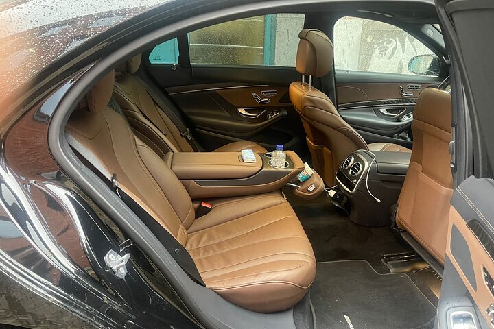 Brussels Airport Transfer (BRU) to or from Brussels (Sedan)