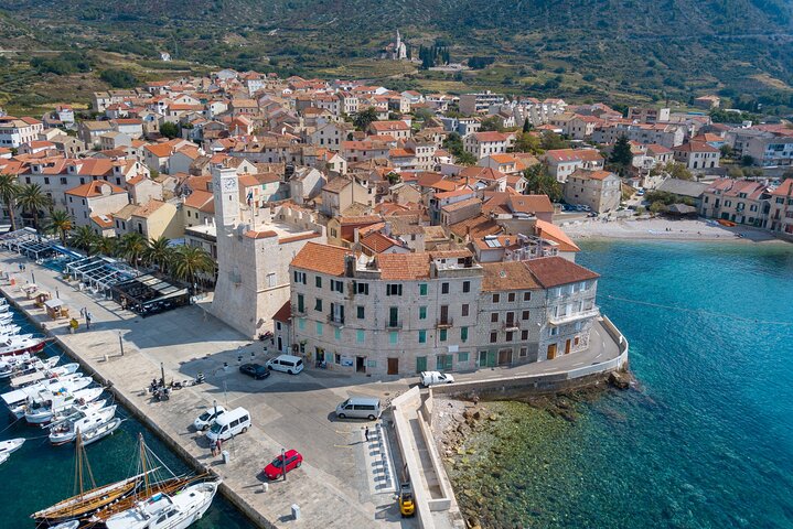 Blue Cave and Town Hvar with 5 Island Boat Tour