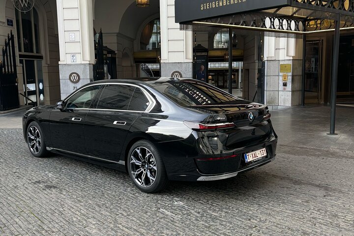 Brussels Airport Transfer (BRU) to or from Brussels (Sedan)