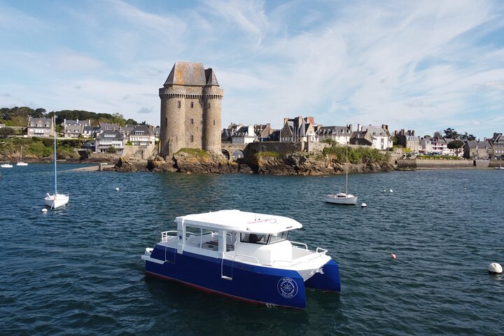One hour boat trip with a local (Commented FR & EN)