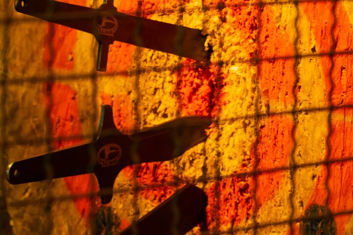85 minutes indoor axe and knife throwing