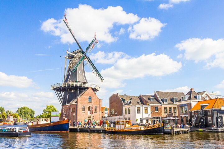10 Tastes of Haarlem Food Tour: Full Meal, 15 min from Amsterdam