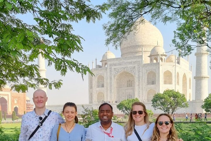 Taj Mahal Sunrise Tour with Skip-the-Line Entry & Expert Guide