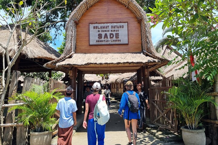 Lombok Private Tour Waterfall And Traditional Village Including Beach