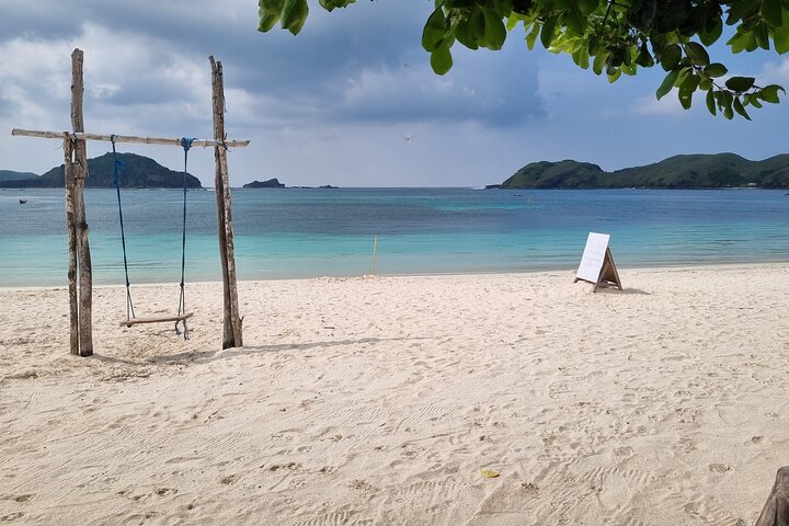 Lombok Private Tour Waterfall And Traditional Village Including Beach