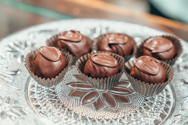 Secrets of Louisville: 3hr NuLu Food & History Walking Tour