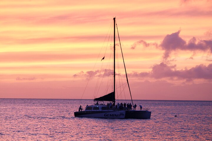 Maui: Coast of Ka'anapali Beach Sunset Dinner Sail