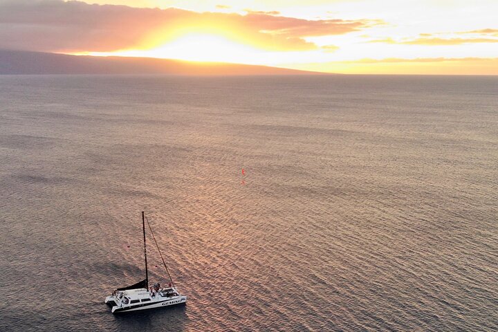 Maui: Coast of Ka'anapali Beach Sunset Dinner Sail