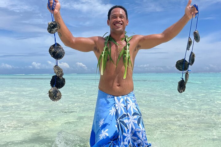 Discover the black pearl in Bora Bora