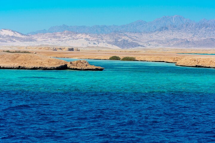 Ras Mohammed & White Island: Snorkel, Optional Dive & Lunch