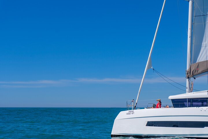 Vilamoura: 2h30 Sunset Sailing Experience - "Unwind"