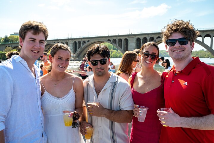 Washington DC Party Yacht Open Bar Cruise on the Potomac