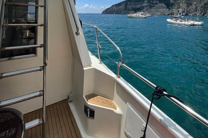 Tour of Ischia in Private Yacht