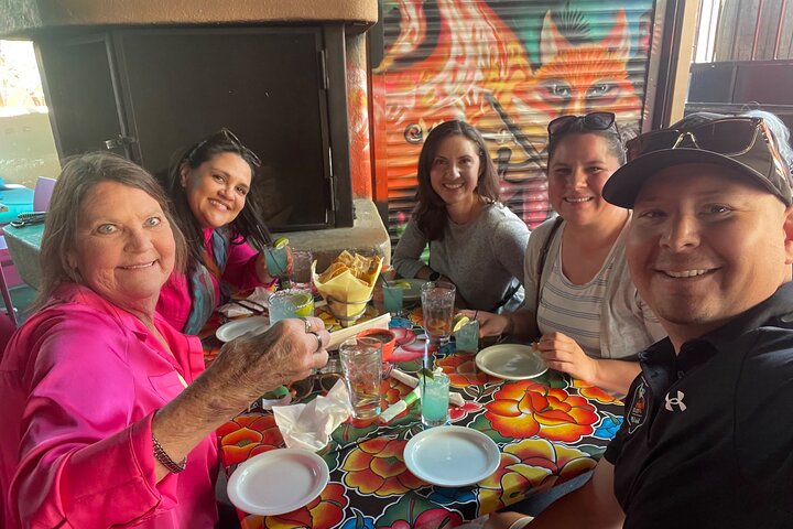 Plaza Sip, Savor, & History Walking Tour in Santa Fe