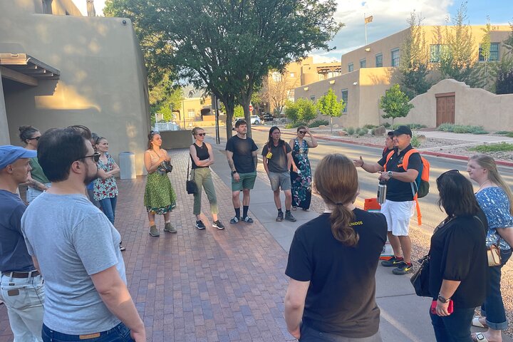 Plaza Sip, Savor, & History Walking Tour in Santa Fe