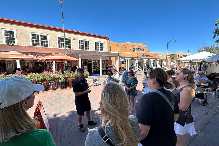 Plaza Sip, Savor, & History Walking Tour in Santa Fe