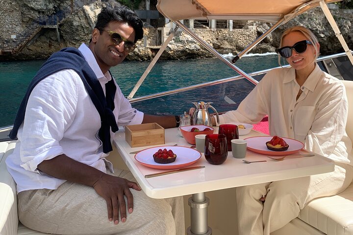 Private Luxury Boat Tour on an Exclusive Day-Cruiser Nice/Monaco