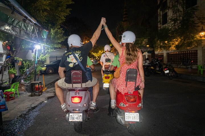 Phnom Penh Evening Foodie Vespa Tour / Tuk Tuk Available