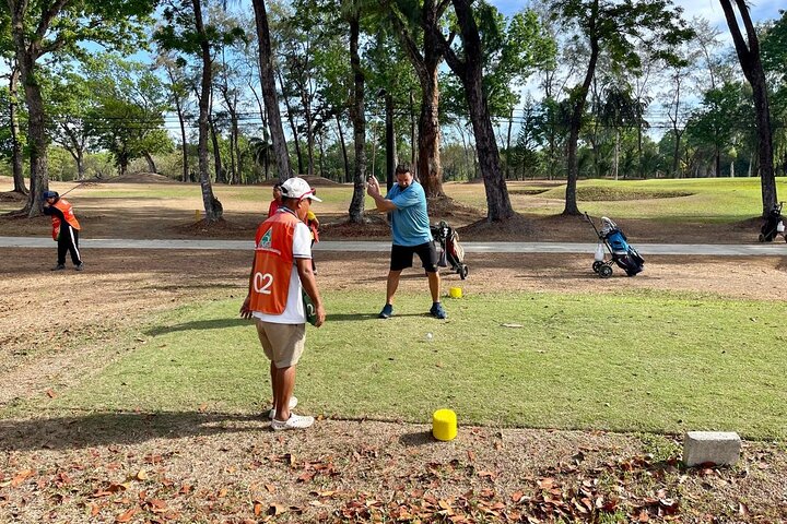 Play Leisure Golf In Bacolod City