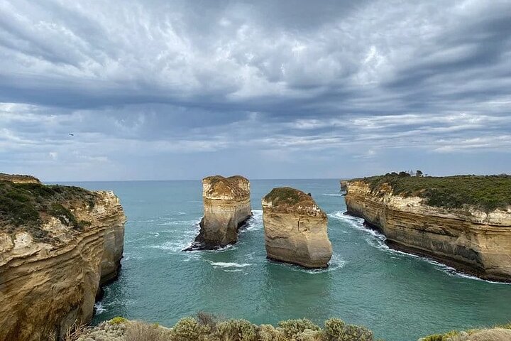 Great Ocean Road Reverse SUNRISE TOUR–SML GRP-DLX BUS Hotel Pikup