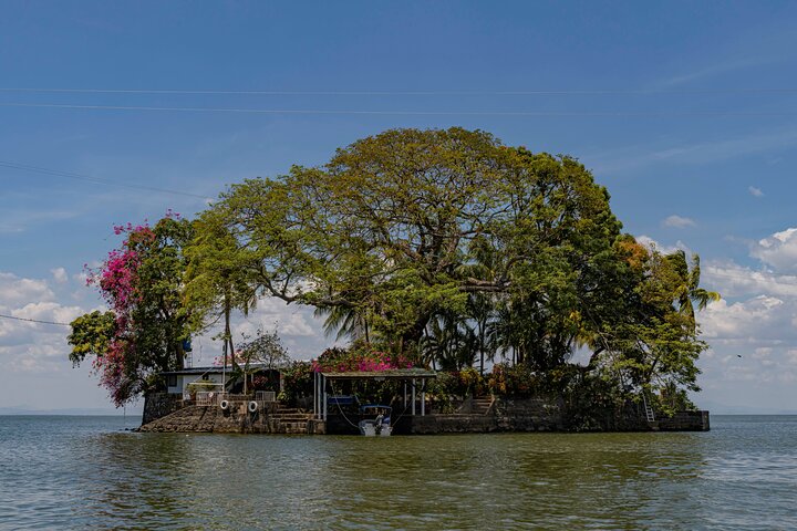 Nicaragua Full Day Tour from Costa Rica