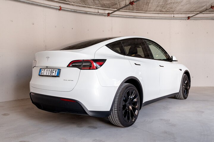 Rent Tesla Model Y LR