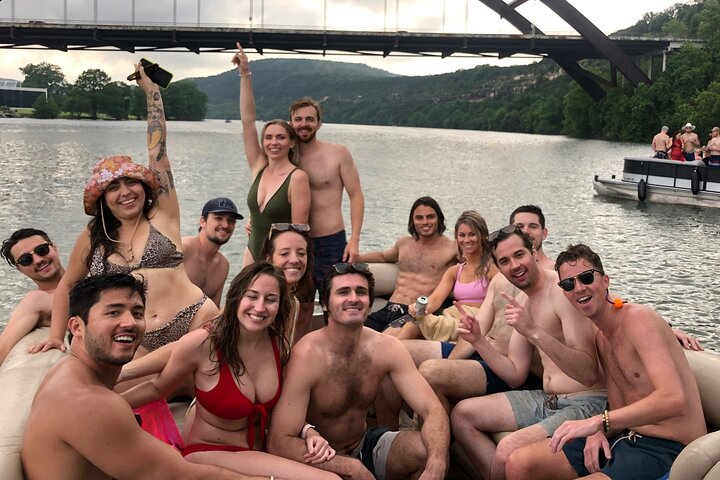 Lake Austin Private Boat - 2 Hour, Cooler, Swim, BYOB, Float Pad