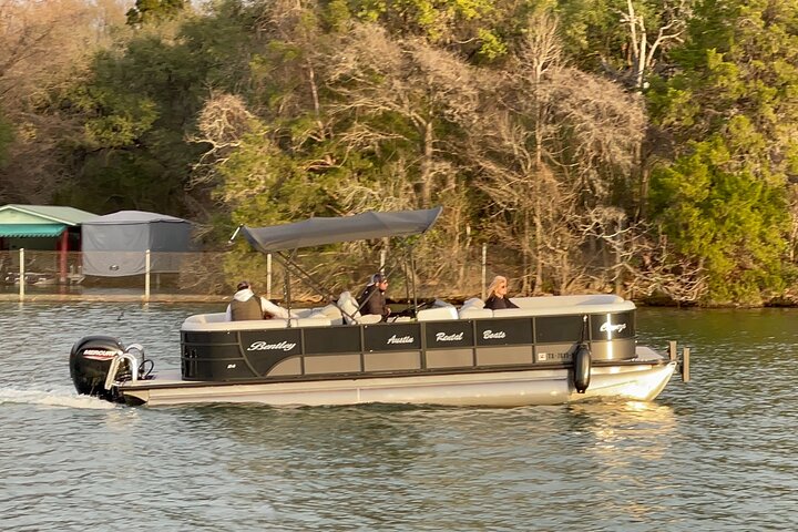 Lake Austin Private Boat - 2 Hour, Cooler, Swim, BYOB, Float Pad