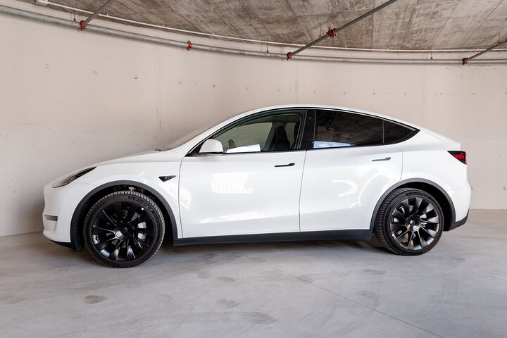 Rent Tesla Model Y LR