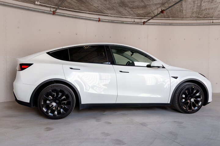 Rent Tesla Model Y LR