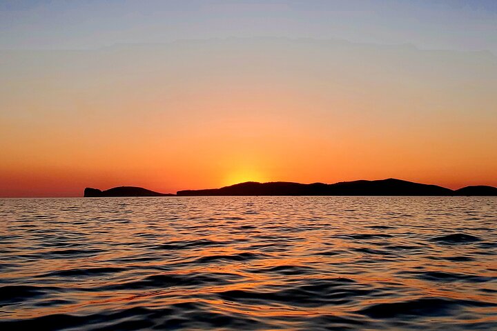 Sunset tour on a sailing boat with aperitif or dinner