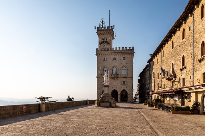 San Marino Self-Guided Walking Tour of the Old Town