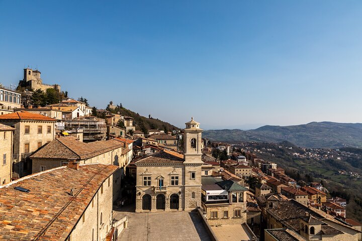 San Marino Self-Guided Walking Tour of the Old Town