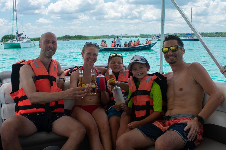 3 hr Pontoon Tour with access to Beach Club and Free Kayaks