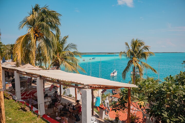 3 hr Pontoon Tour with access to Beach Club and Free Kayaks