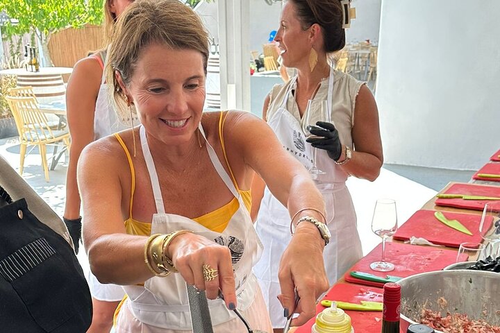 Santorini Private Cooking Class and Island Tour Experience