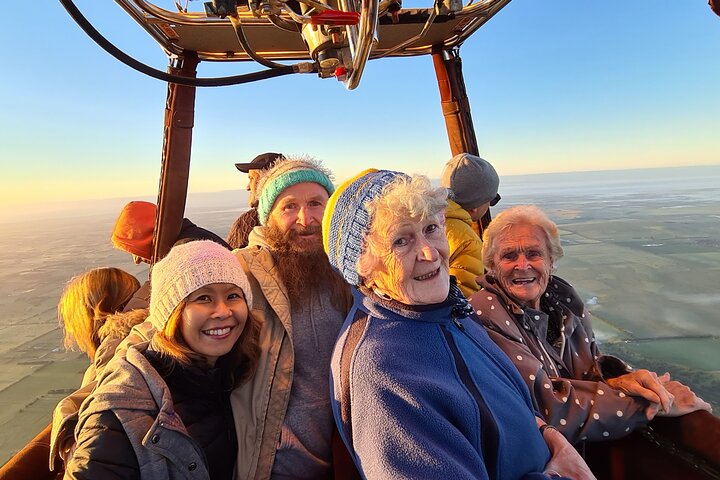 Hot Air Balloon Flights in Perth (Avon Valley) with breakfast