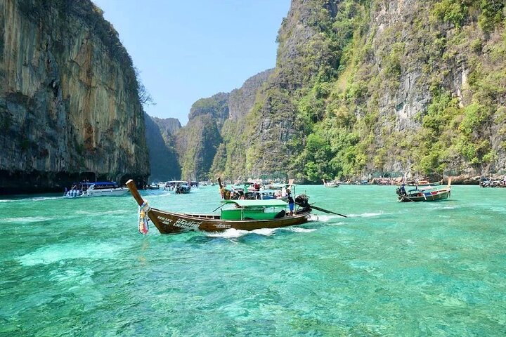 Phi Phi Khai Islands Excursion with Seaview & Lunch by speedboat