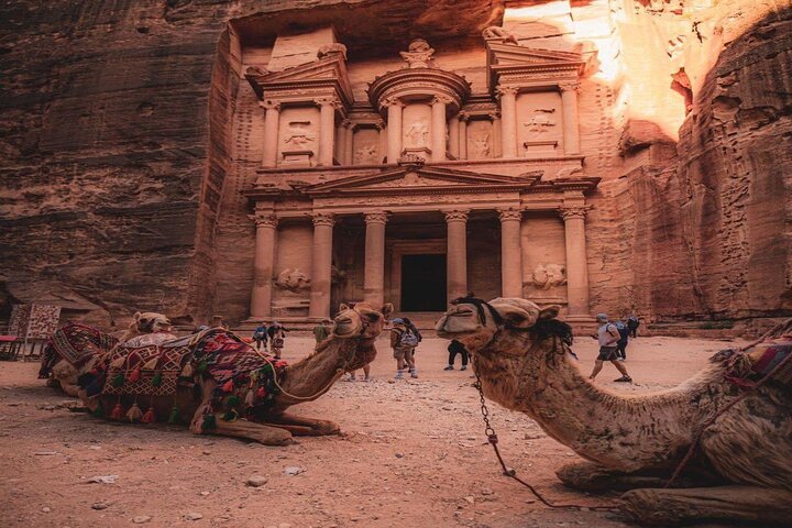 3-Hour Private Petra Tour: Siq, Treasury & Qasr Al-Bint