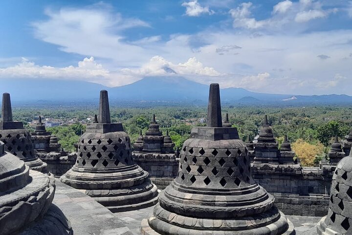 Borobudur Private Excursion From Semarang (Upper level access)