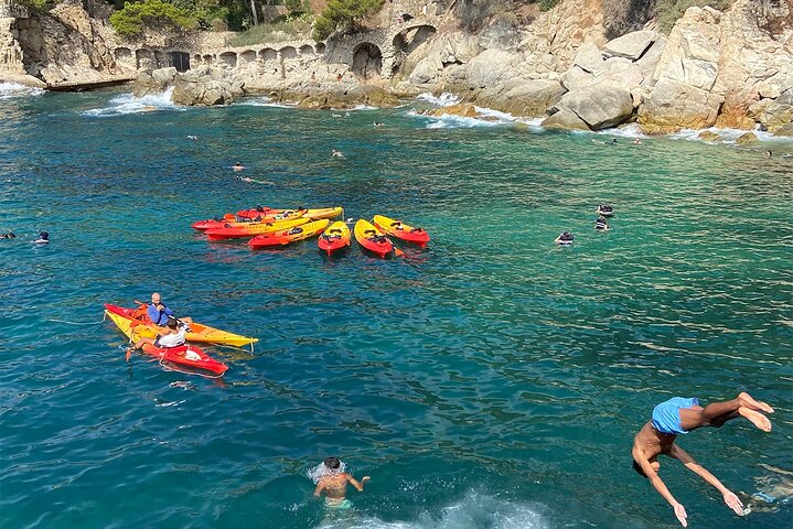 Costa Brava Guided Kayak and Snorkeling Excursion in Playa de Aro